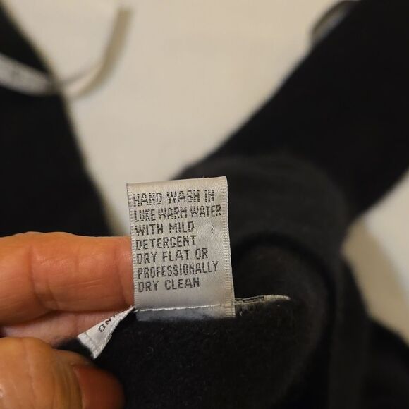 Sutton studio Bloomingales 100% Cashmere black longsleeve classic large - Picture 7 of 8